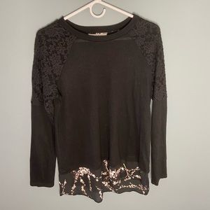 Womens blouse lace and floral pattern black